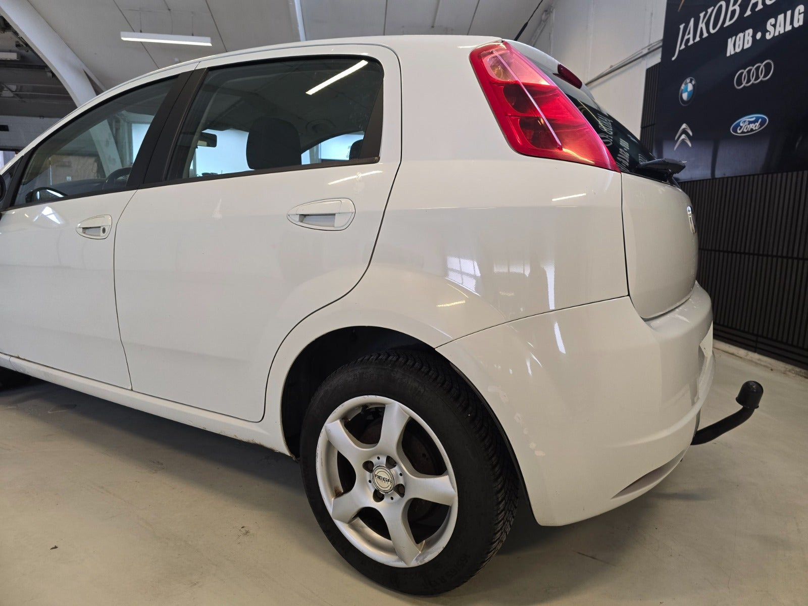 Hvid Fiat Grande Punto fra 2009