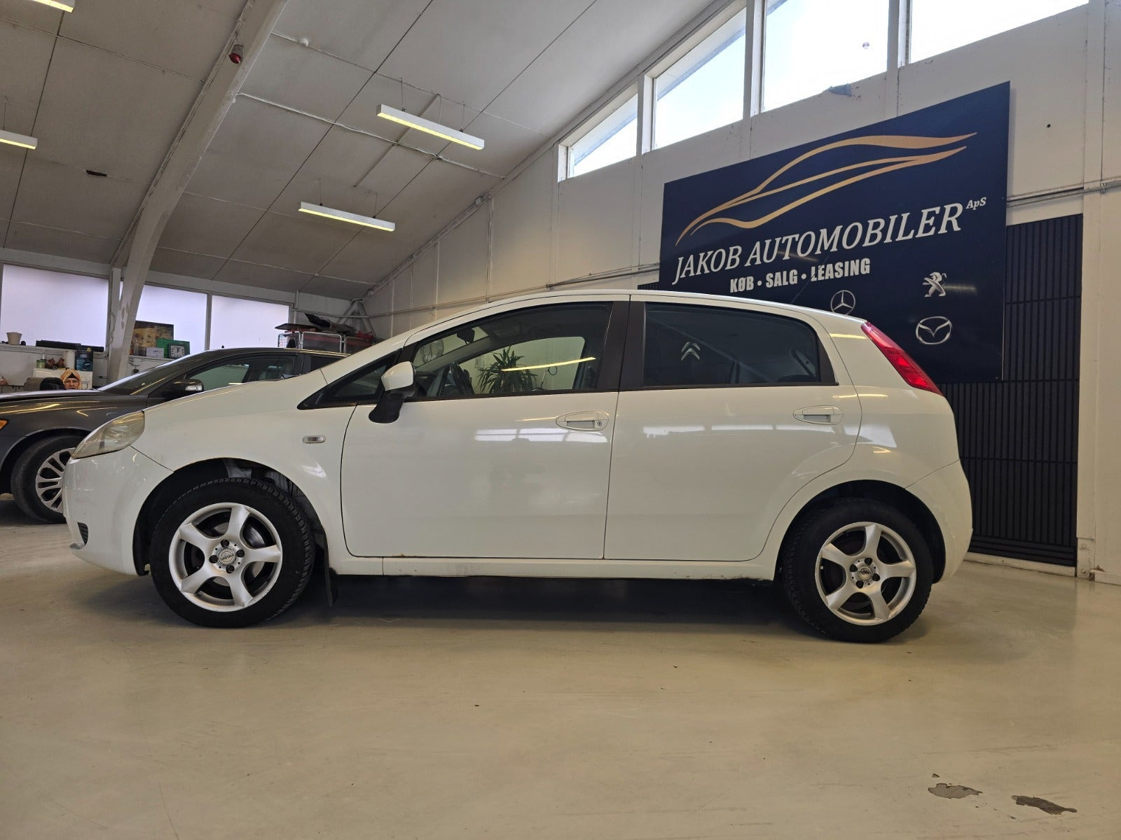 Hvid Fiat Grande Punto fra 2009
