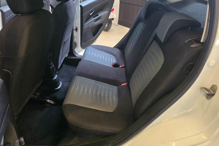 Hvid Fiat Grande Punto fra 2009