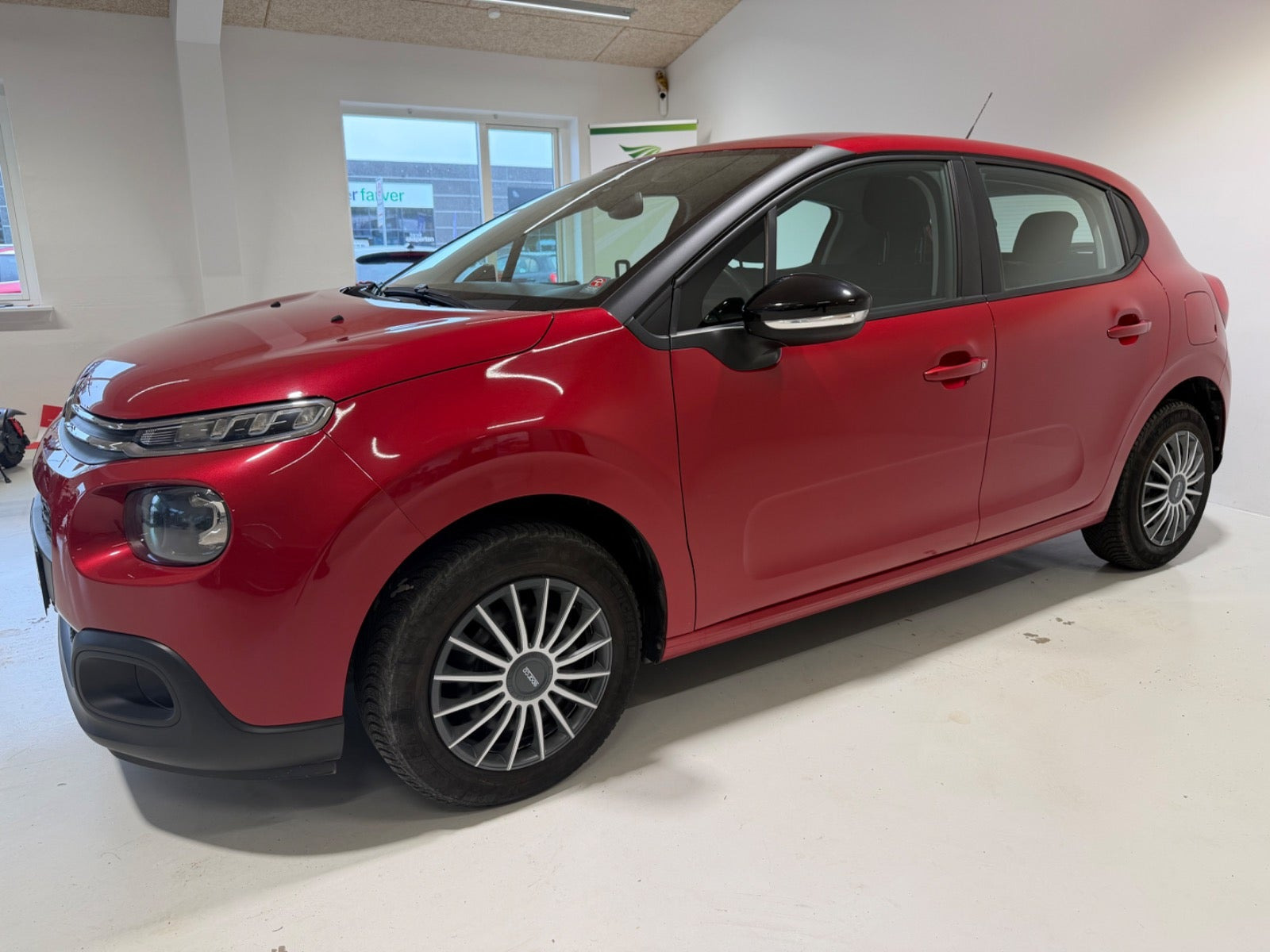 Rød Citroën C3 fra 2019