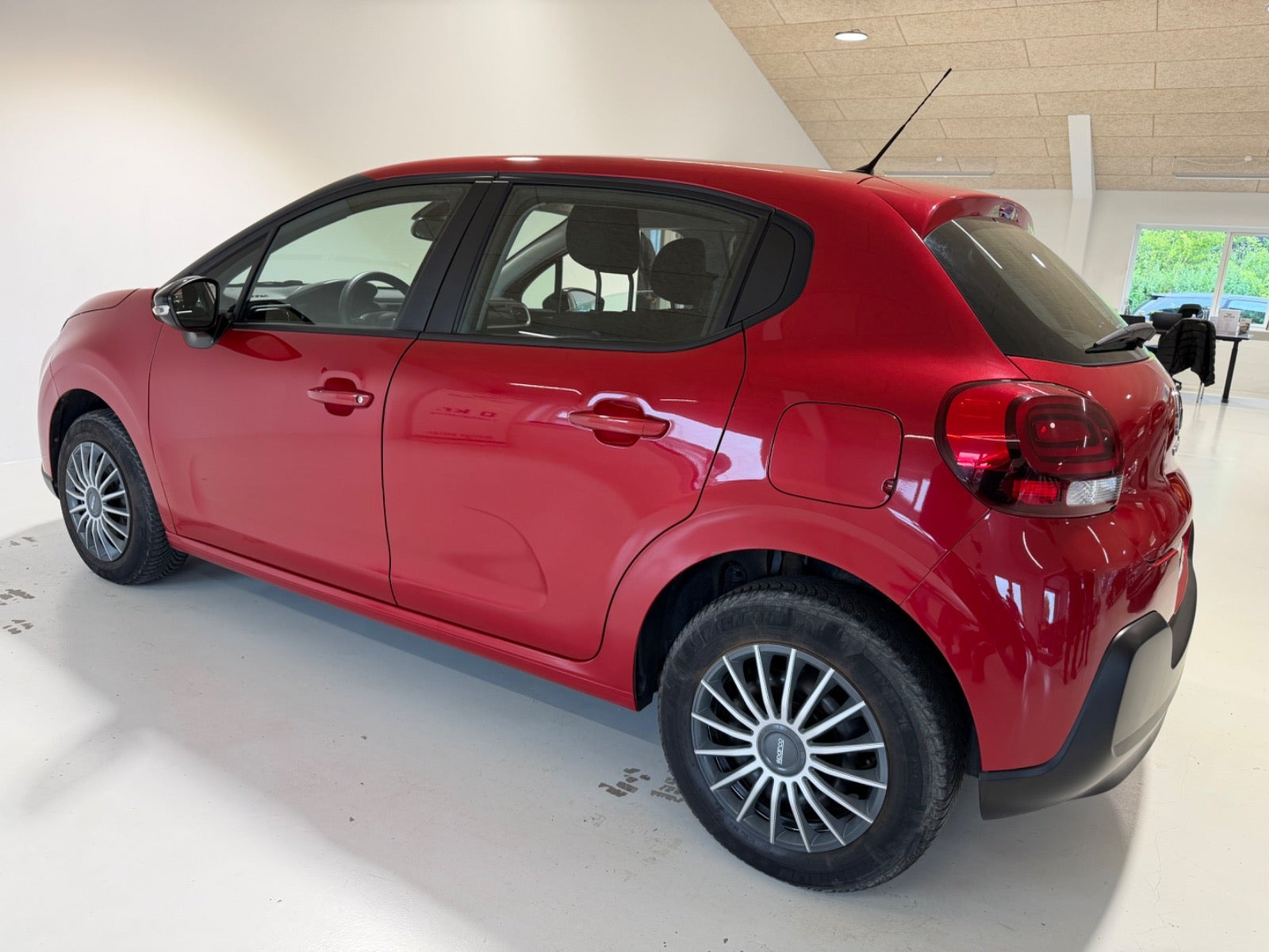 Rød Citroën C3 fra 2019
