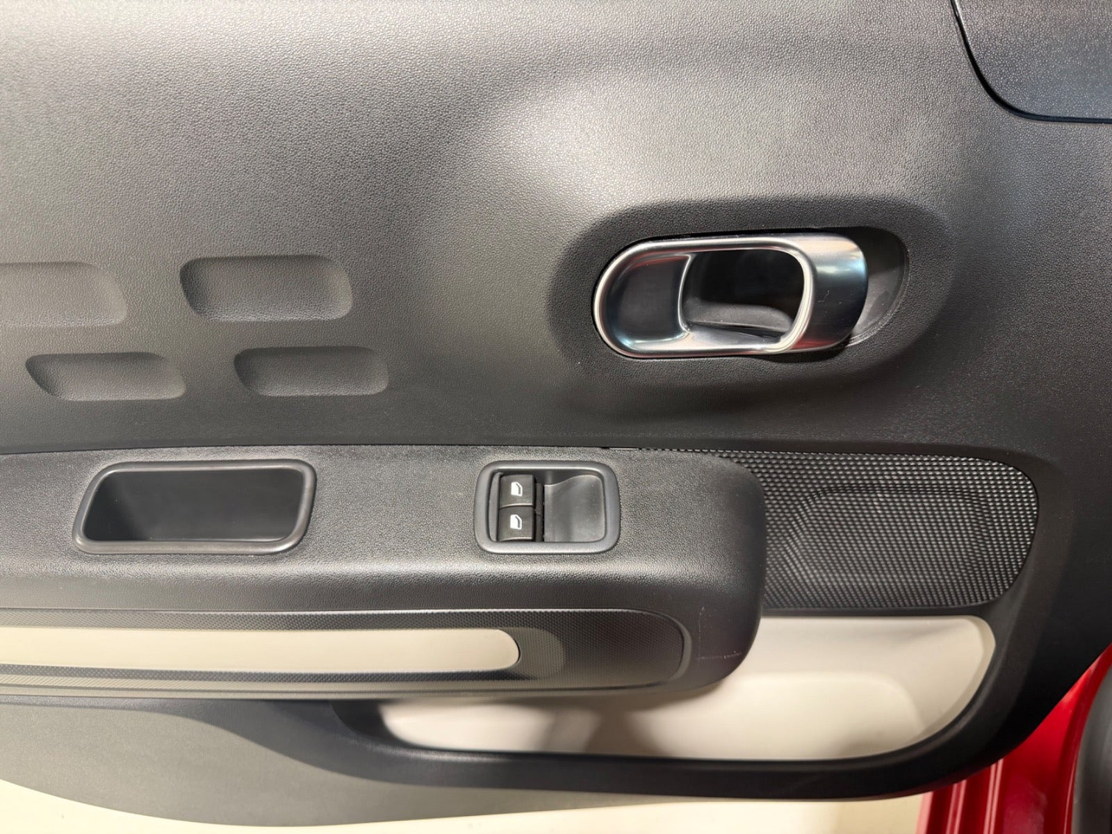 Rød Citroën C3 fra 2019