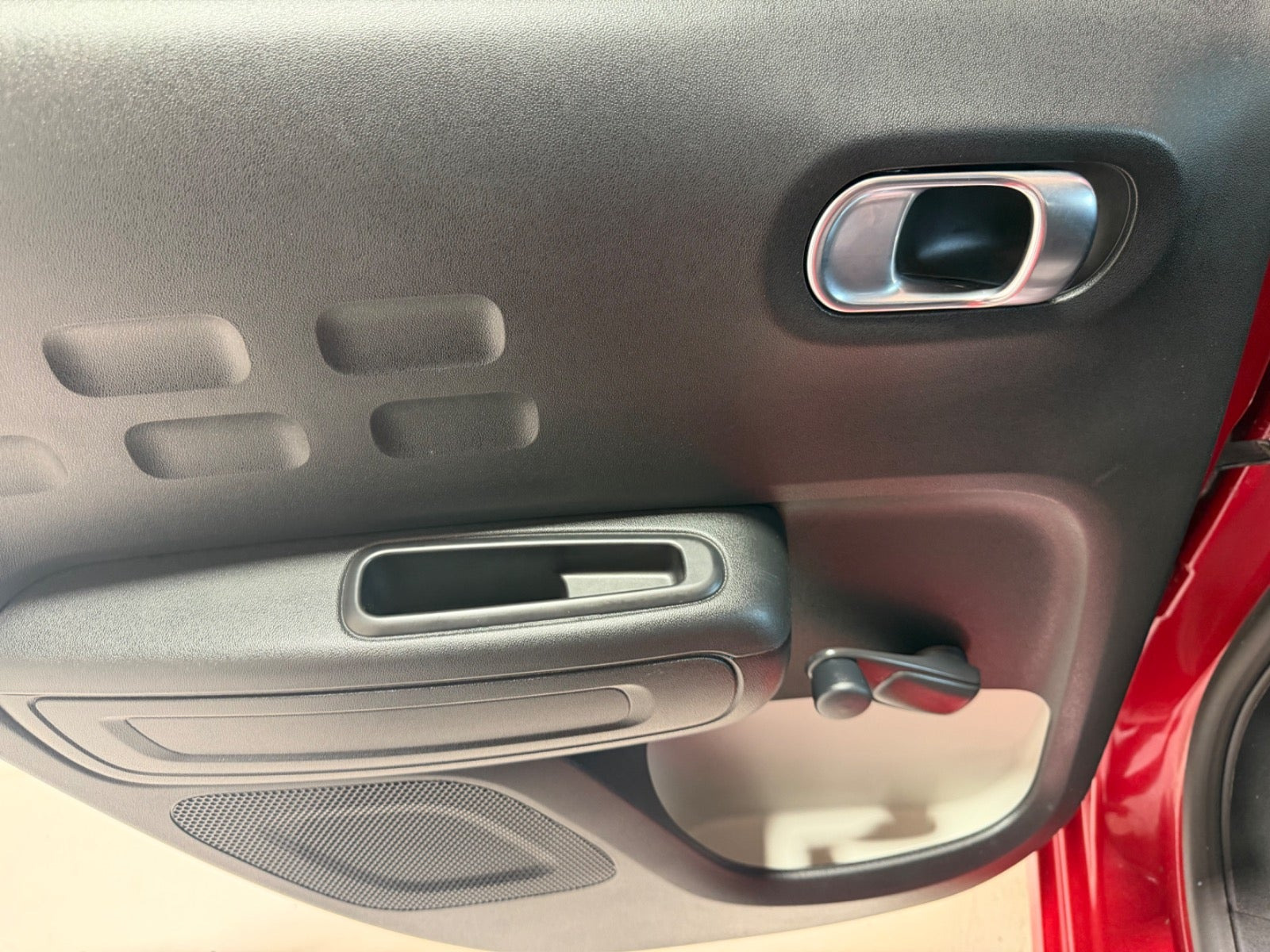 Rød Citroën C3 fra 2019