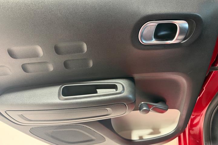 Rød Citroën C3 fra 2019