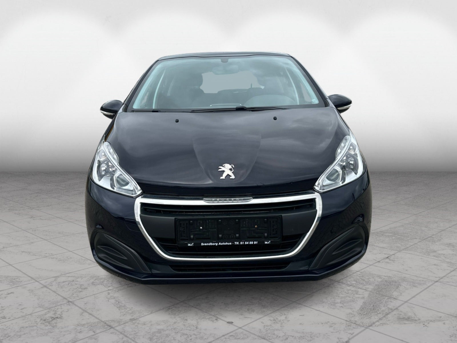 Blå Peugeot 208 fra 2016