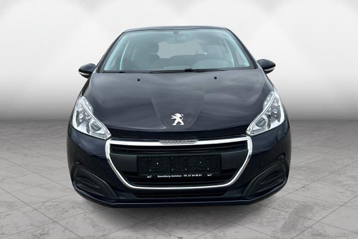 Blå Peugeot 208 fra 2016