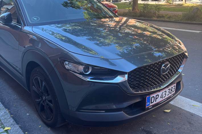 Grå Mazda CX-30 fra 2022