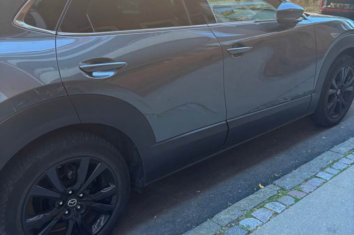 Grå Mazda CX-30 fra 2022