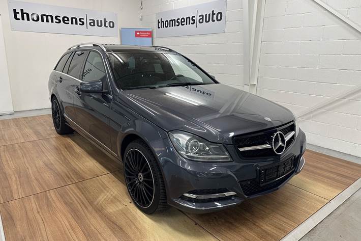 Grå Mercedes C350 fra 2013