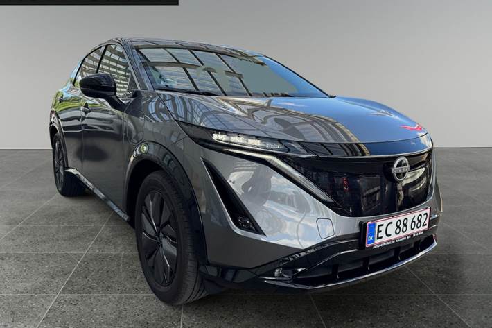 Grå Nissan Ariya fra 2024