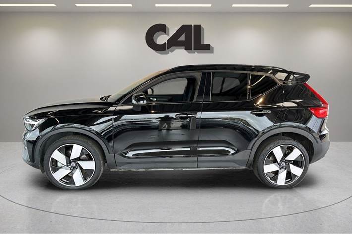 Sort Volvo XC40 fra 2023