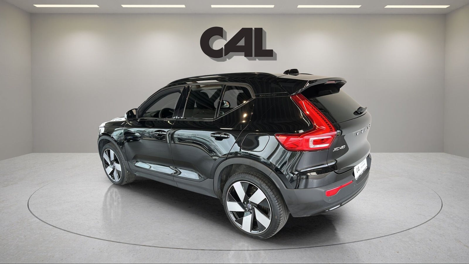 Sort Volvo XC40 fra 2023