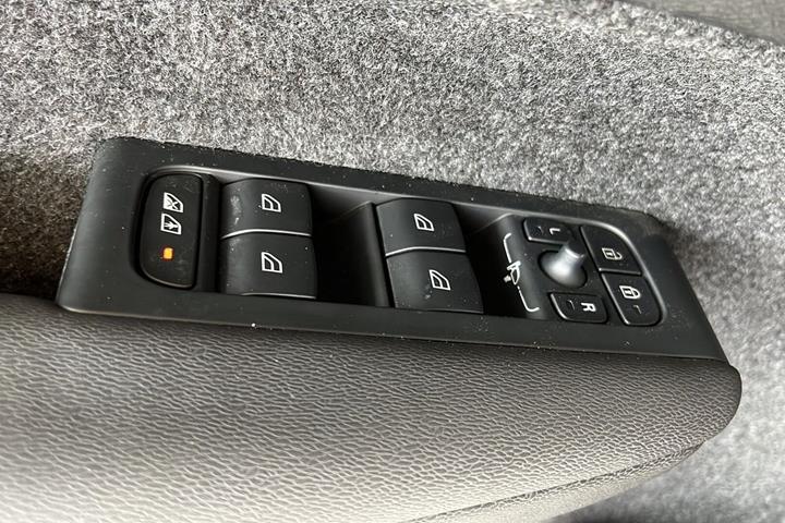 Sort Volvo XC40 fra 2023