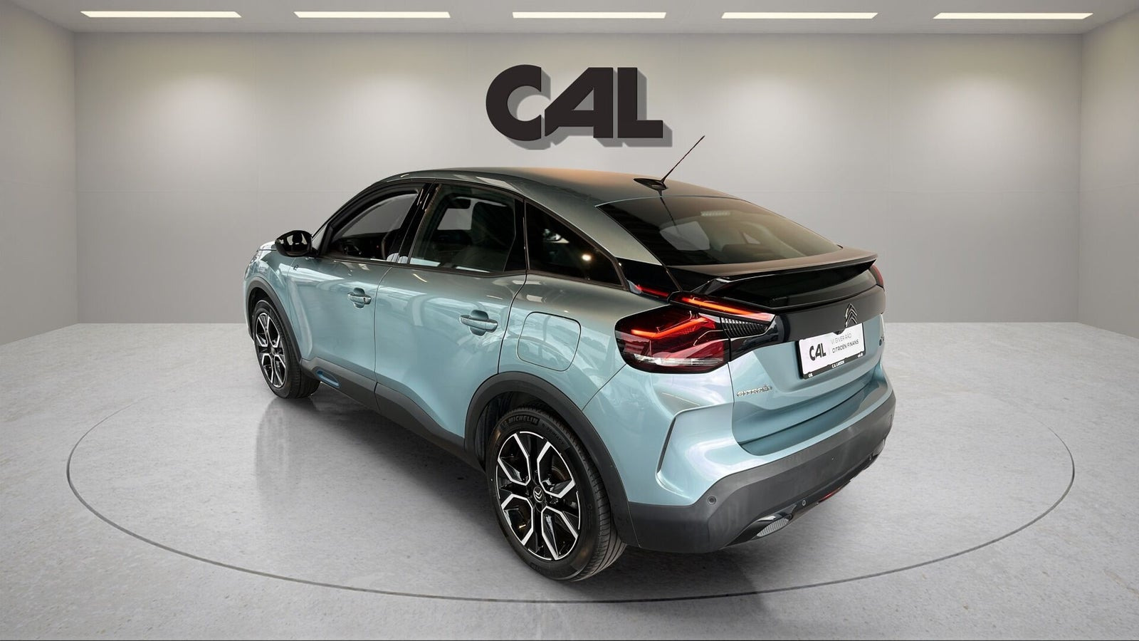 Blå Citroën ë-C4 fra 2021