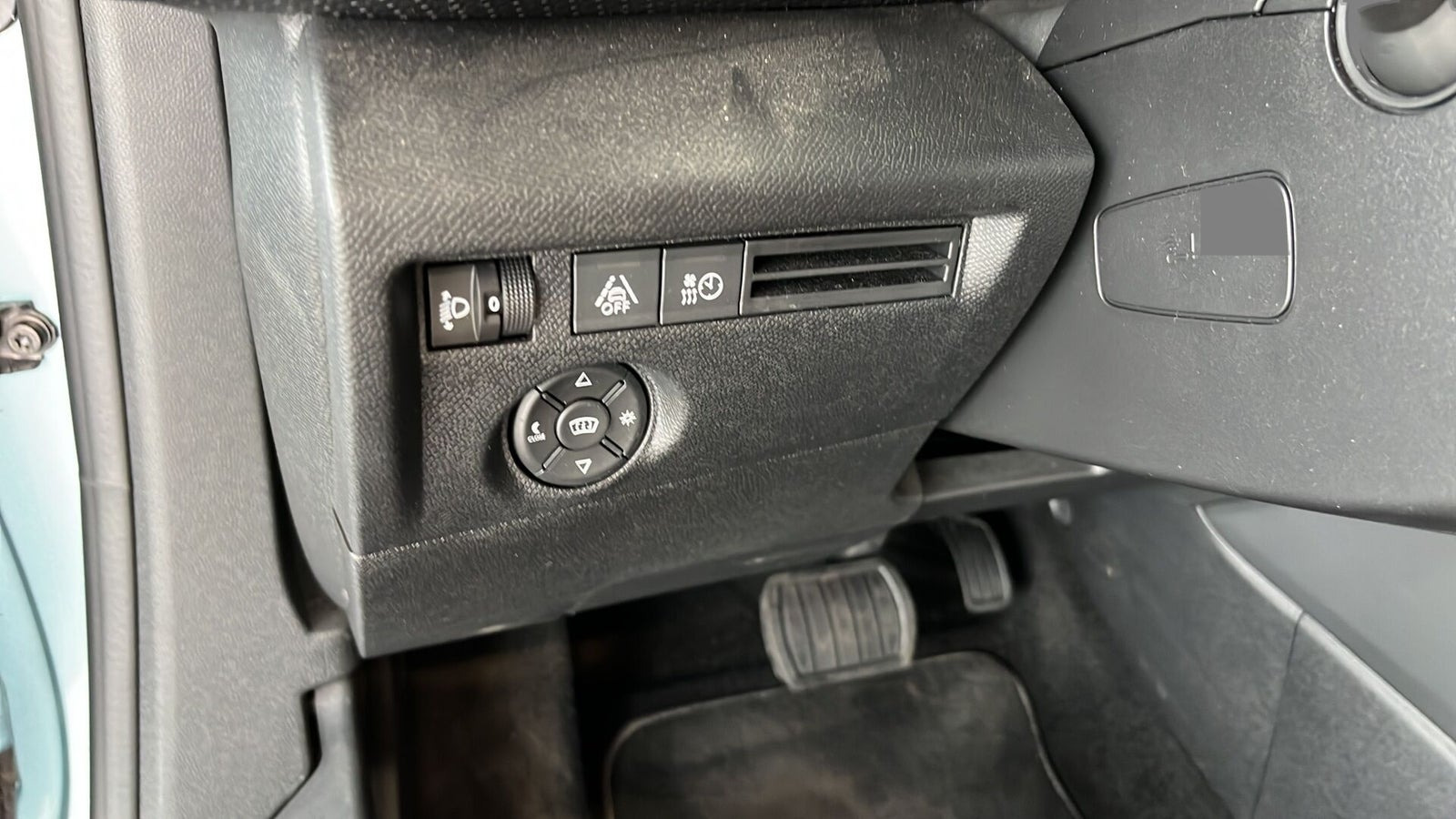 Blå Citroën ë-C4 fra 2021