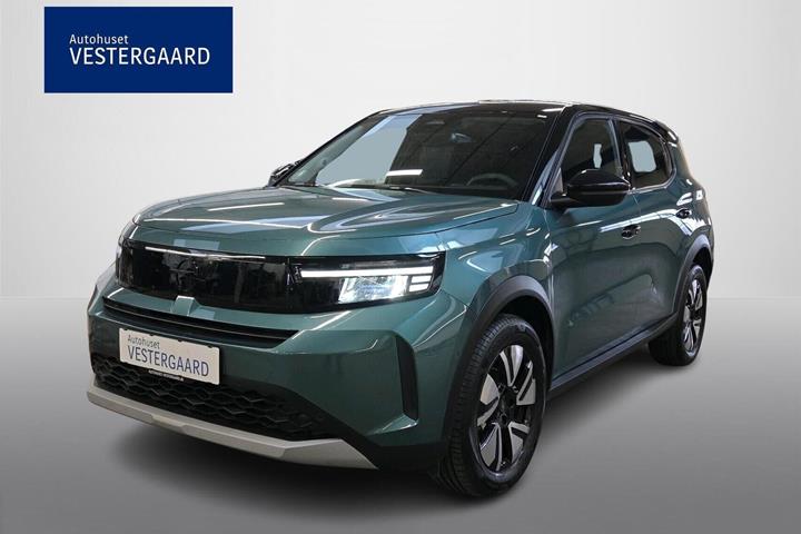 Grøn Opel Frontera fra 2025 set udefra