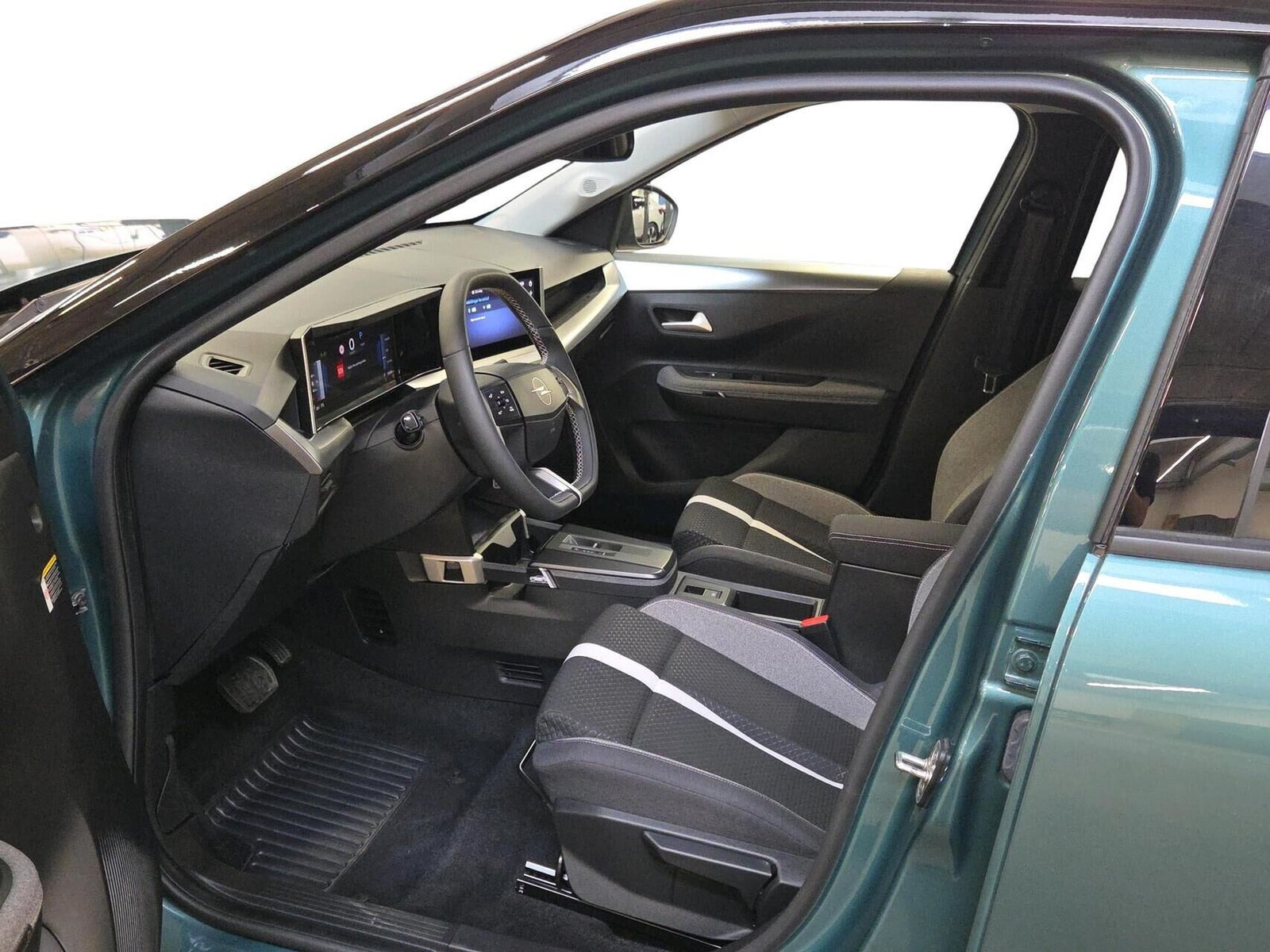 Grøn Opel Frontera fra 2025