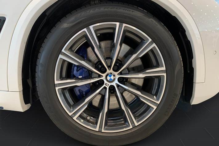 Hvid BMW X5 fra 2021