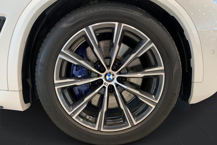 Hvid BMW X5 fra 2021
