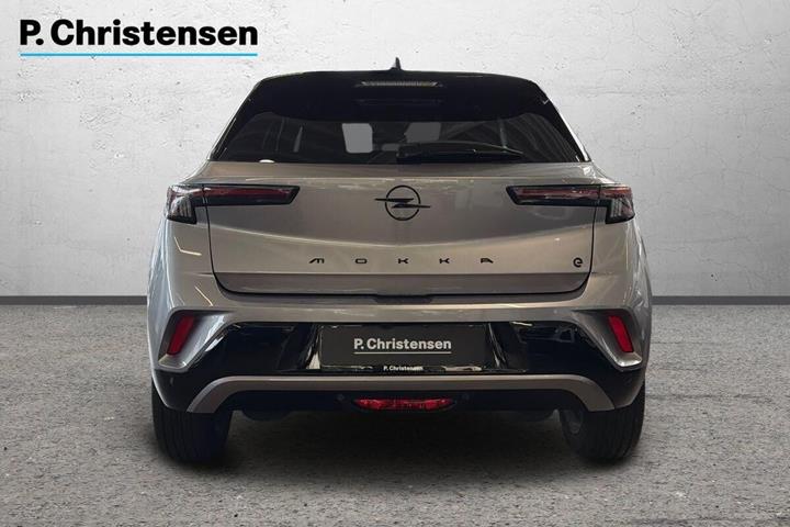 Sølv Opel Mokka-e fra 2025