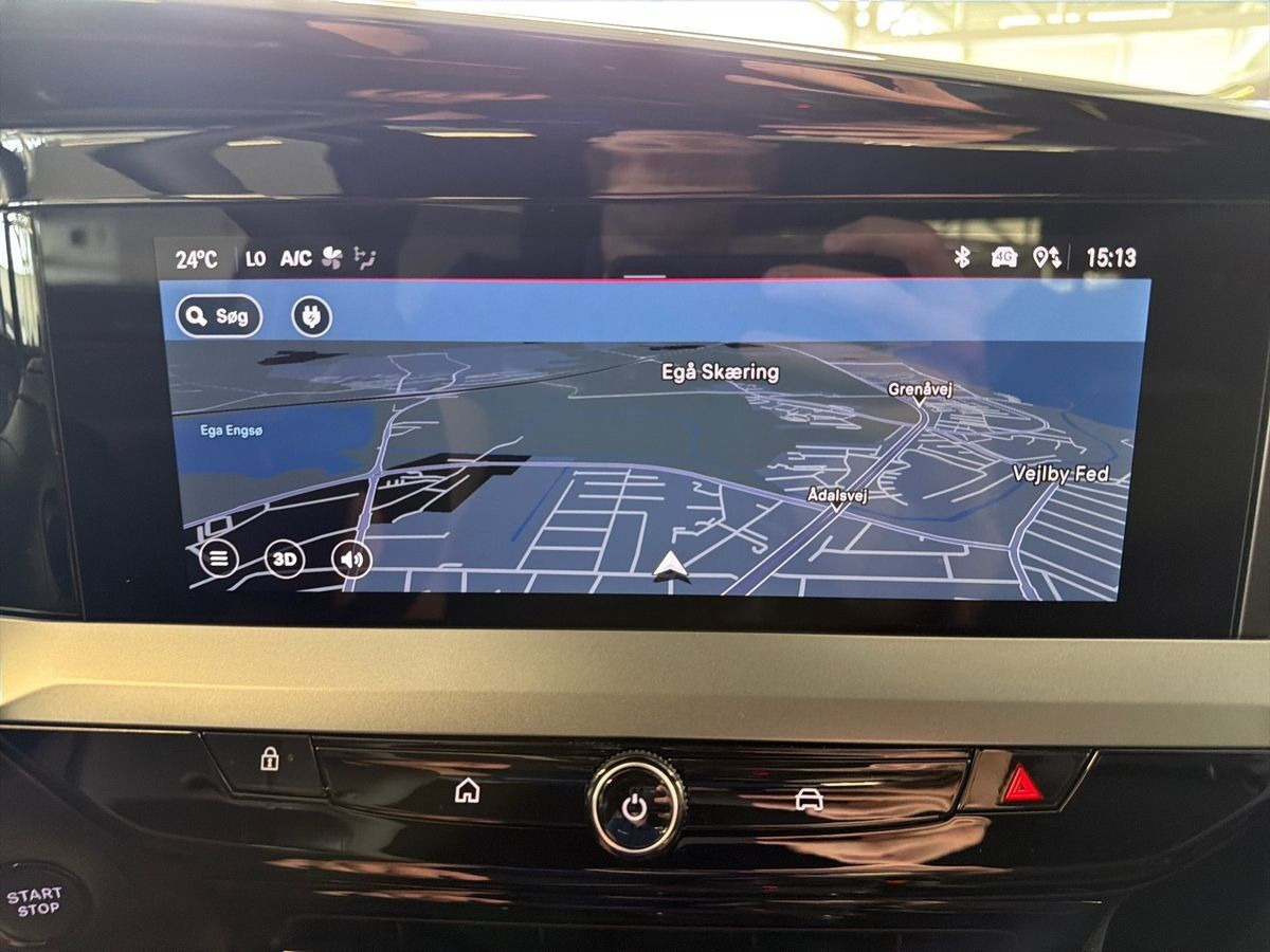 Sølv Opel Mokka-e fra 2025