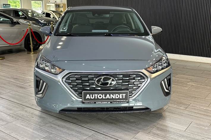 Blå Hyundai Ioniq fra 2020