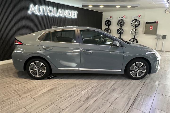 Grå Hyundai Ioniq fra 2020