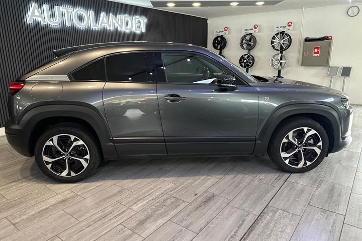 Grå Mazda MX-30 fra 2024