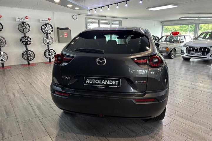 Grå Mazda MX-30 fra 2024