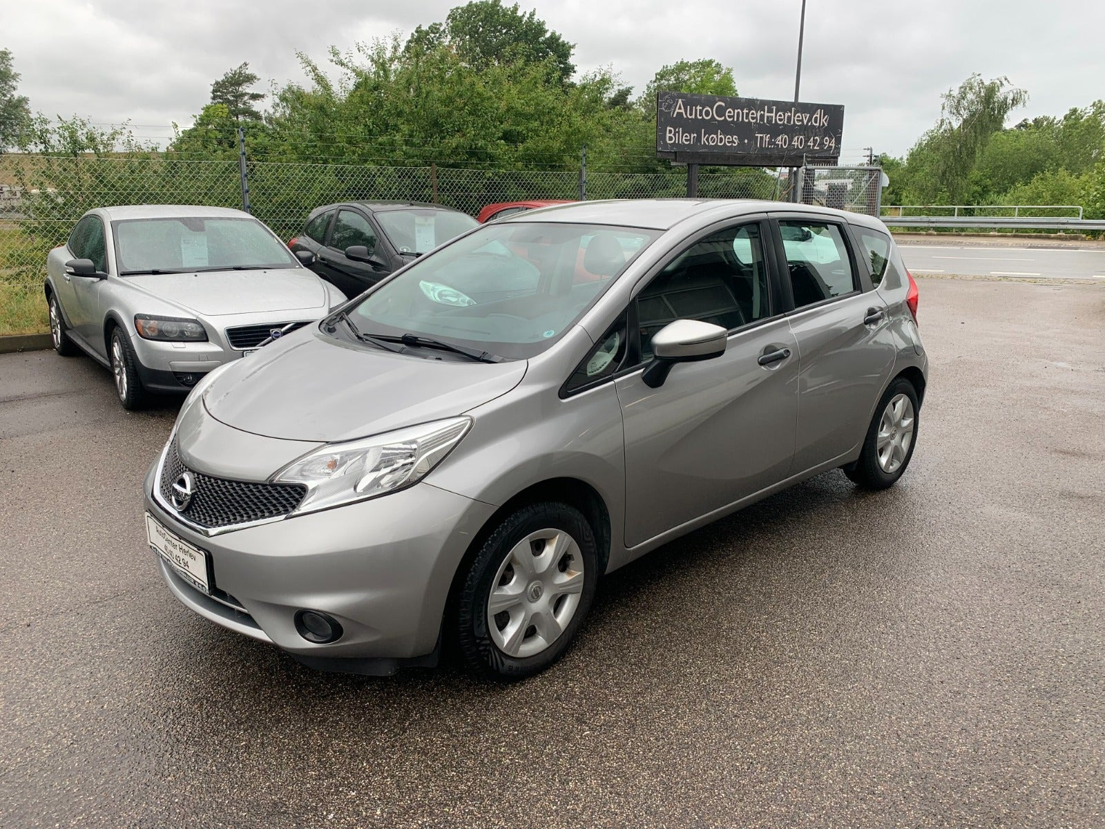 Sølv Nissan Note fra 2017