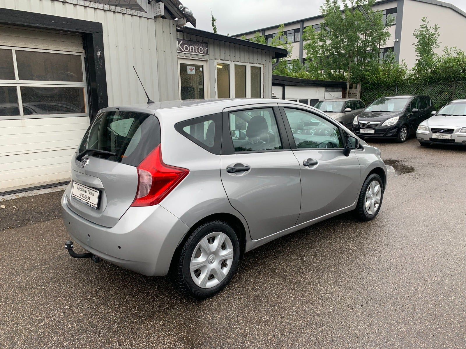 Sølv Nissan Note fra 2017