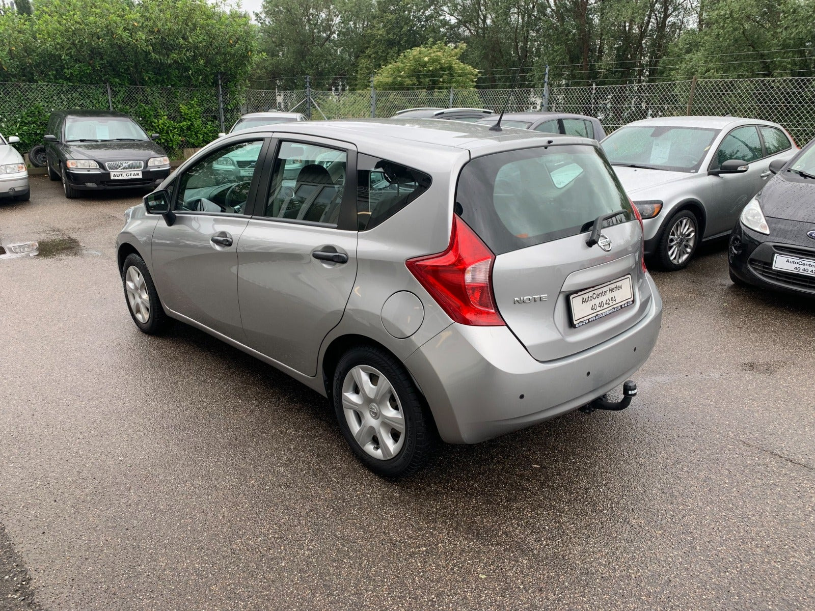 Sølv Nissan Note fra 2017