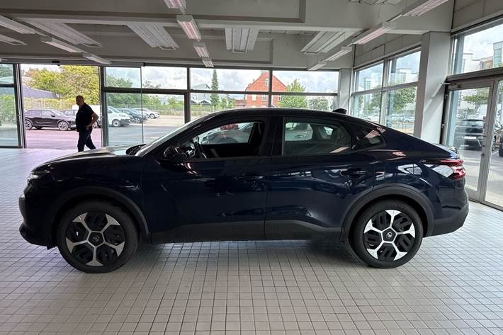 Blå Citroën ë-C4 X fra 2025