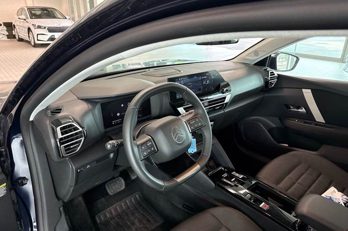 Blå Citroën ë-C4 X fra 2025