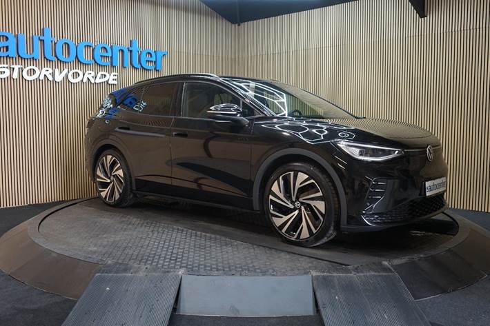 Sort VW ID.4 fra 2023 set udefra