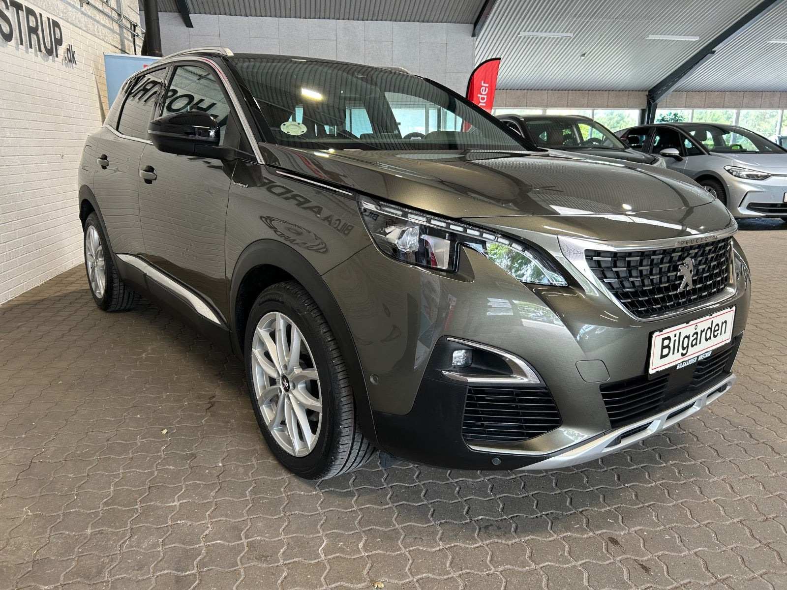 Grøn Peugeot 3008 fra 2018