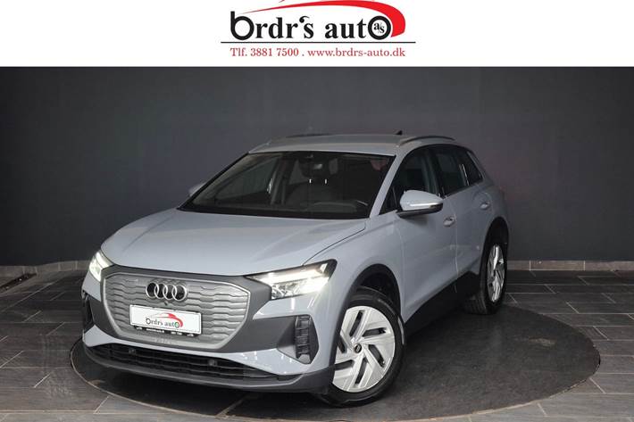 Grå Audi Q4 e-tron fra 2022 set udefra
