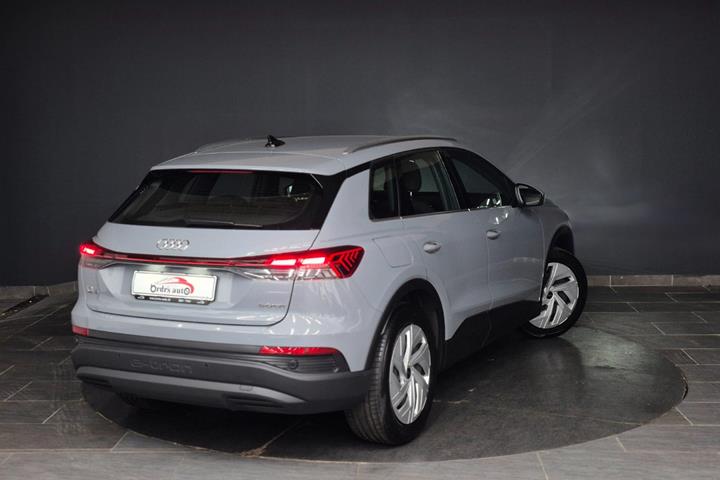 Grå Audi Q4 e-tron fra 2022