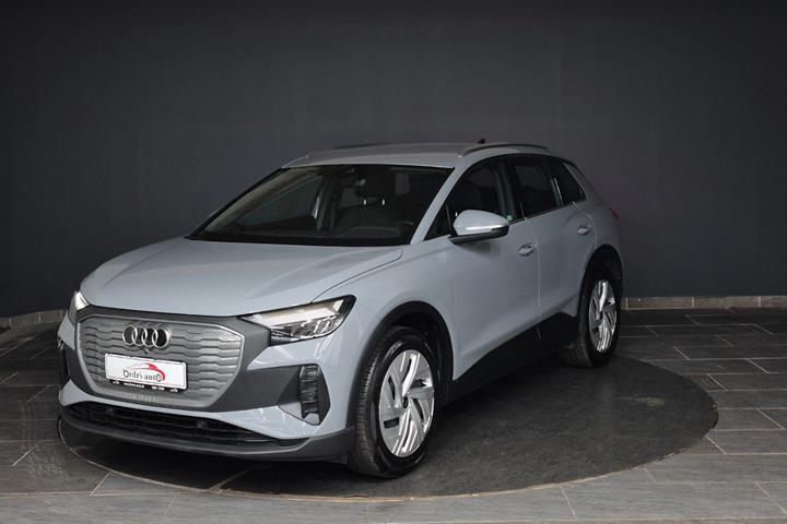 Grå Audi Q4 e-tron fra 2022