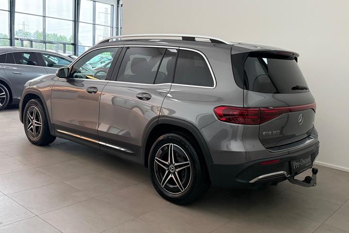Grå Mercedes EQB350 fra 2025