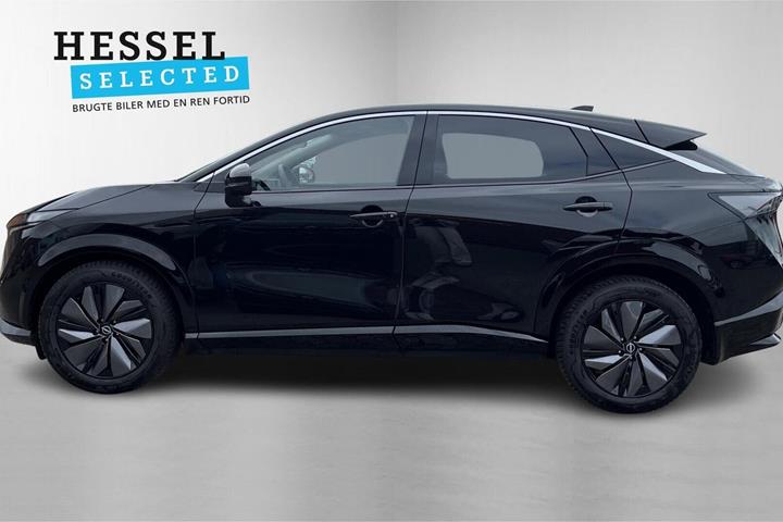 Sort Nissan Ariya fra 2025