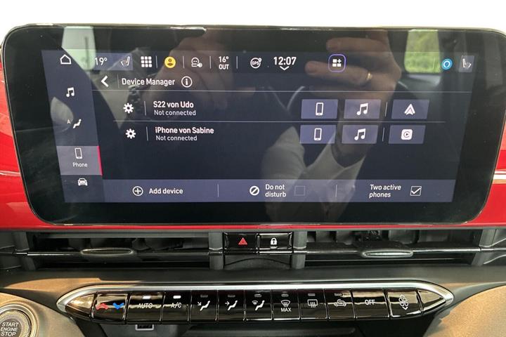 Hvid Fiat 500e fra 2025
