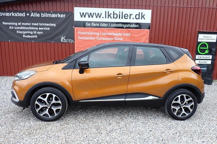 Orange Renault Captur fra 2018