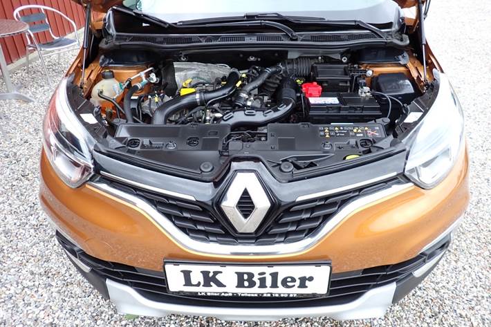 Orange Renault Captur fra 2018