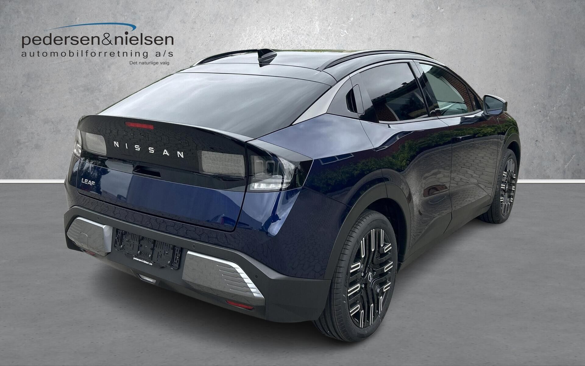 Blå Nissan Leaf fra 2026