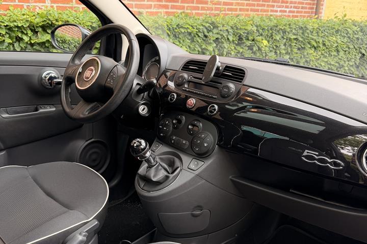 Sort Fiat 500 fra 2014