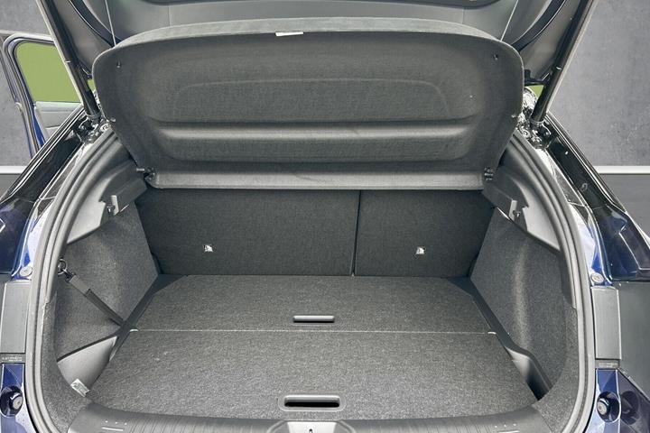 Blå Nissan Leaf fra 2026