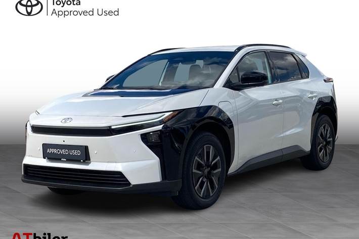 Hvid Toyota BZ4X fra 2026