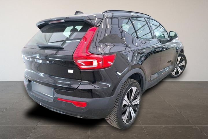 Sort Volvo XC40 fra 2023