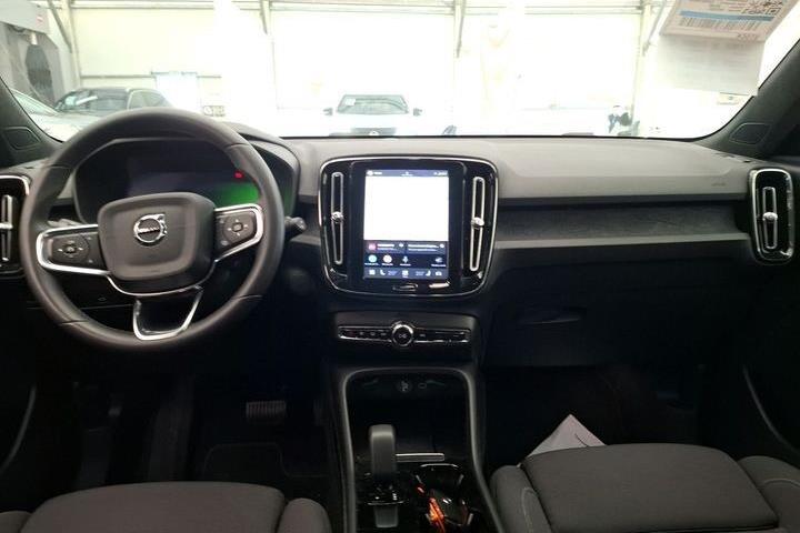 Sort Volvo XC40 fra 2023